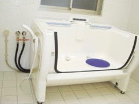 「ほのか東住吉」機械浴室の用意もございますので、身体の不自由な入居者様でも快適に入浴していただけます。
