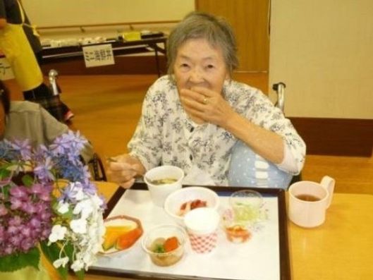 お食事