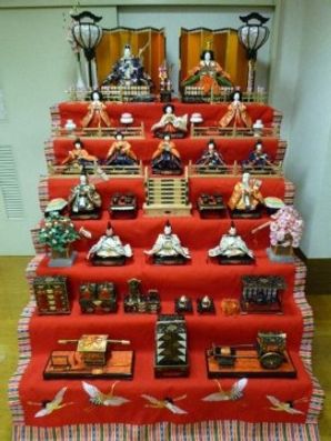 ひな人形