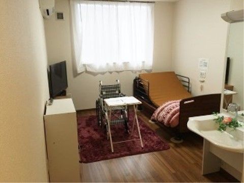 「やさしい手シニアリビングやさしえ細江」居室はワンルームタイプで暮らしやすいサイズとなっています。