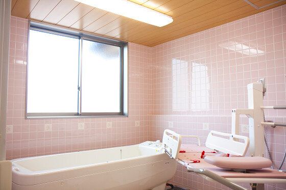「やさしい手シニアリビングやさしえ細江」介護浴槽がありますので、身体の不自由な方も楽にしていただけます。