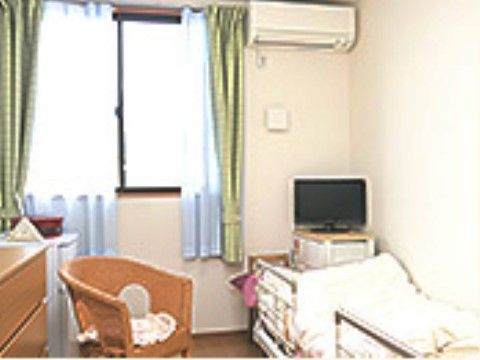 オプションによって充実の家具や家電を配備した居室スペース