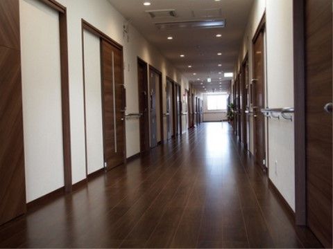 「ケアホームつぼみ」廊下
