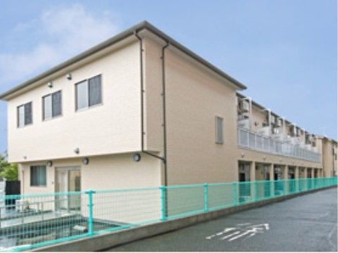 「あっとほ～む井尻Ⅱ」の外観。通り沿いに面し、車での来訪もしやすい。