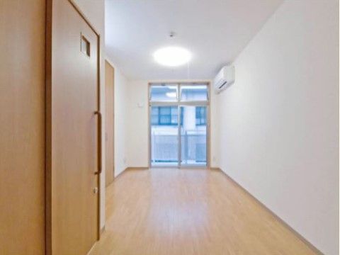 「あっとほ～む井尻Ⅱ」の居室。全部屋にベランダを設けている。