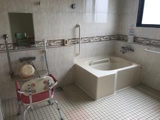 「ココファンレジデンス湘南台」の浴室。疲れた身体を癒やしてくれる、浴室となっている。