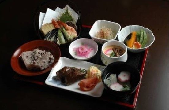「グランフォレストときわ台」の夕食。食べやすさも考慮したお食事。