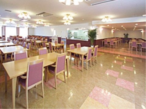 「シルバーレジデンス孔輪閣あけぼの館」のリビング。交流の場としてもご利用いただける。