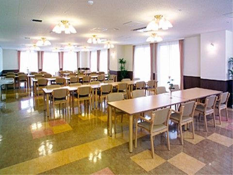 「シルバーレジデンス孔輪閣あけぼの館」の共有スペース。憩いの場として利用されている。