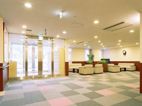 「シルバーレジデンス孔輪閣あけぼの館」のロビー。広さにゆとりがある。