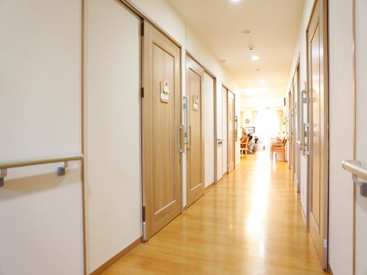 廊下のつきあたりは談話室