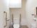 「エスケアリビング墨田」のトイレ。洋式トイレを採用している。