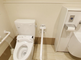 介護施設の清潔なトイレスペース