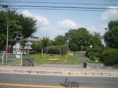 「ライフハーモニー堺なかもず」の周辺。四季の移り変わりを眺められる環境。