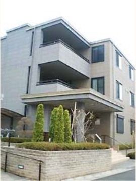 ３階建ての介護施設