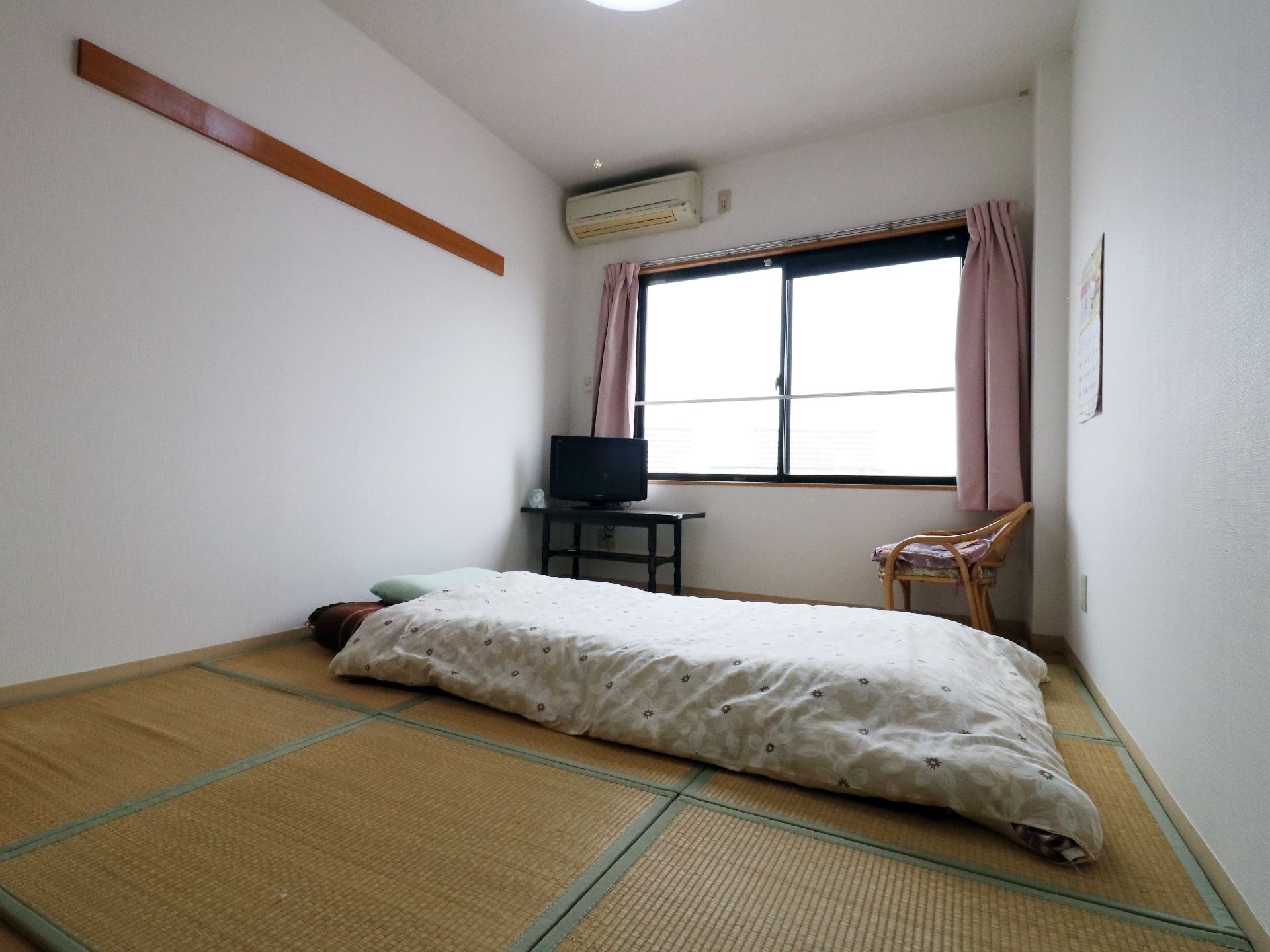 エアコンを完備した個室の和室。