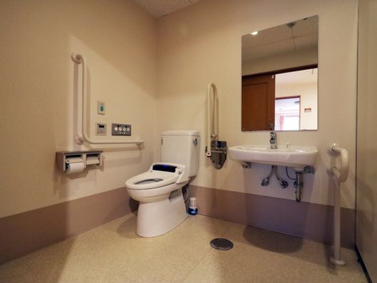 車椅子用トイレ