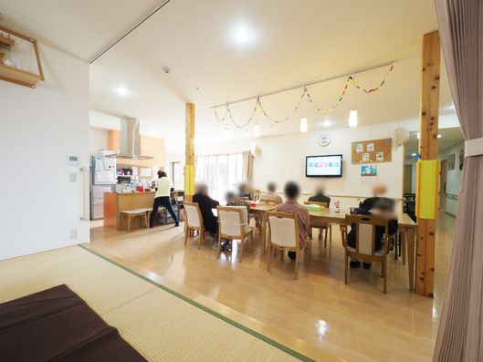 リビング兼食堂2