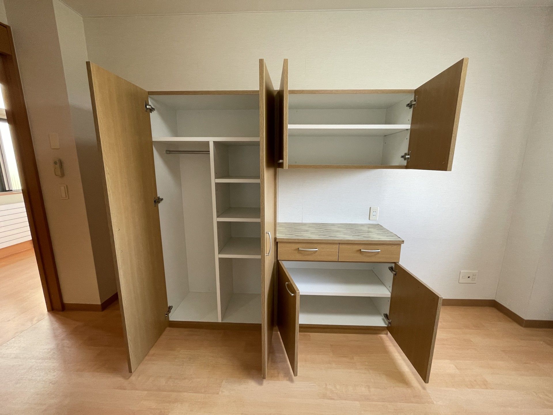 居室の収納家具