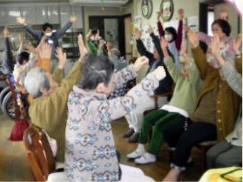 毎日レクリエーションの一環として体操をしている入居者様