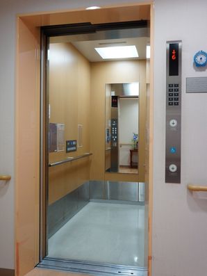 エレベーター