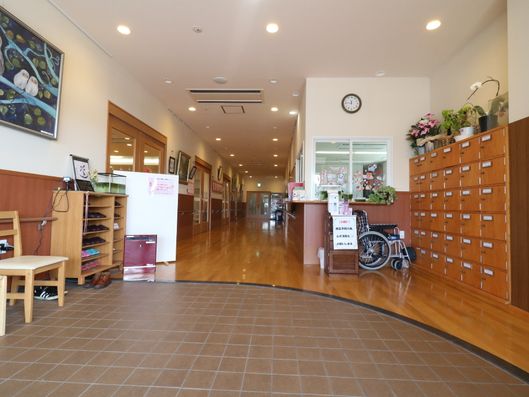 エントランスの休憩スペース