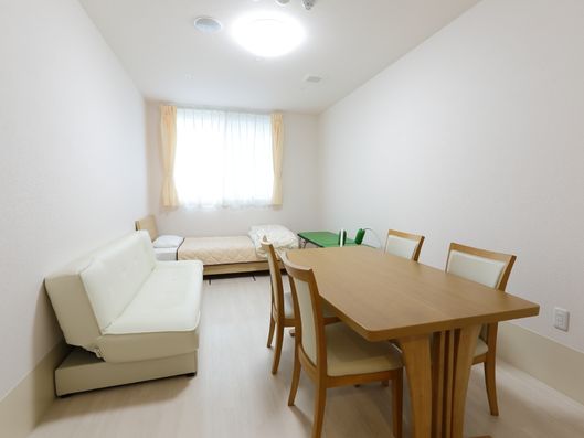 一時介護室ベッド