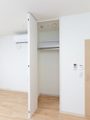 お部屋クローゼット