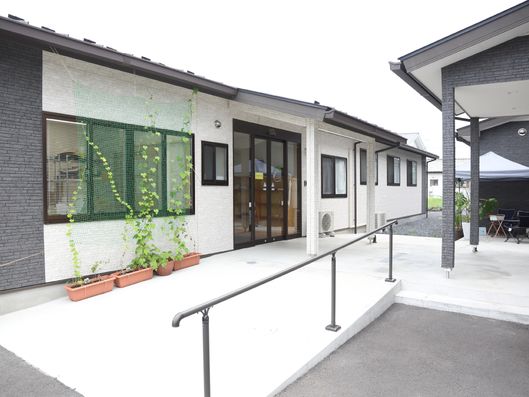 入口までのアプローチ