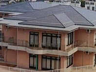 二階建ての建物外観