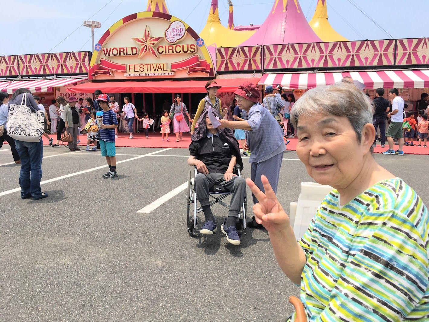 サーカス会場の様子