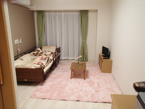 「くみのき苑 北長尾」居室2