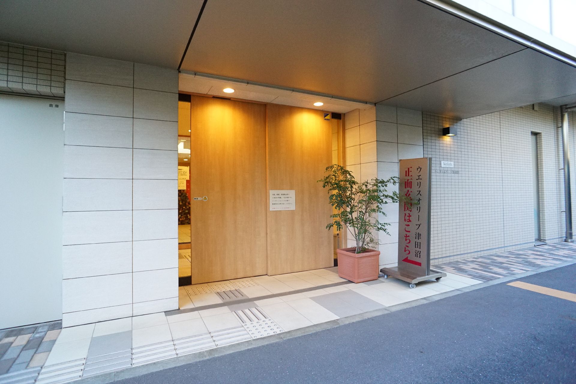 段差を減らした造りの玄関