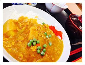とろみをつけたあんかけご飯のセット