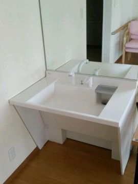 レバーを押すタイプの洗面台