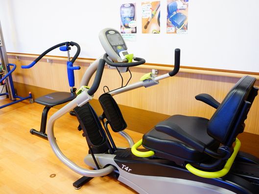 筋トレ用トレーニングマシン