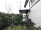 介護施設の屋外と建物