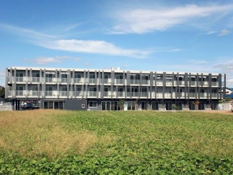 「ぐろ～りあ東野サービス付き高齢者向け住宅」外観