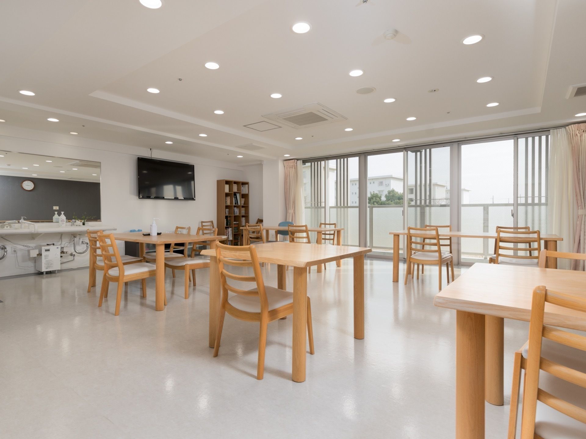 「ぐろ～りあ東野サービス付き高齢者向け住宅」植物栽培