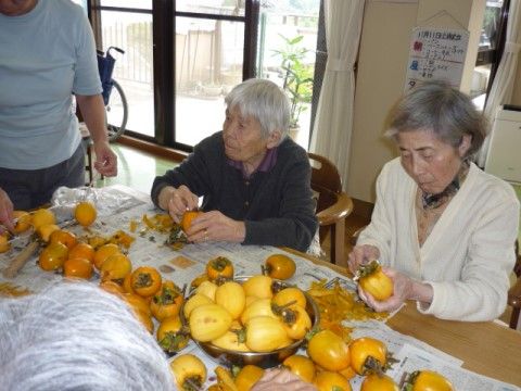 「グループホームまほろば」お食事風景