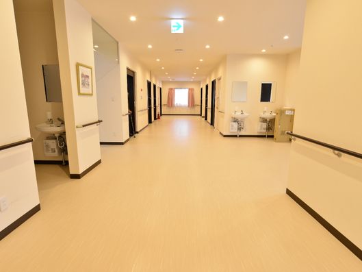 ゆったりとした廊下