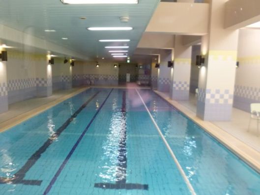 施設内プール