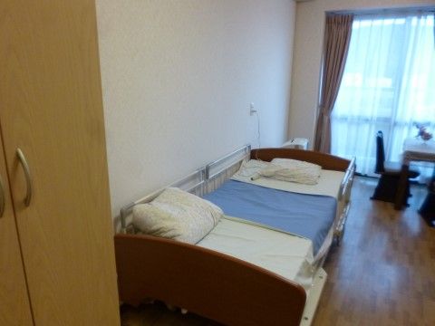 「介護付有料老人ホームひまわり生駒苑」居室