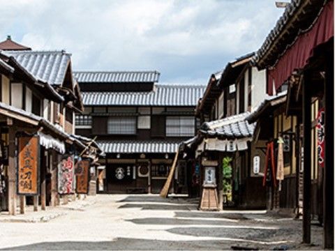 忍者体験などのアトラクションがある体験型テーマ―パークが近隣にある。日々の楽しみの一つとして、江戸の街を身近に感じることができる。