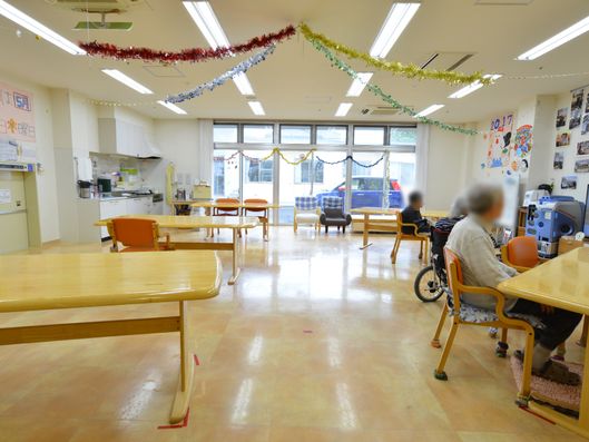 談話スペースと食堂