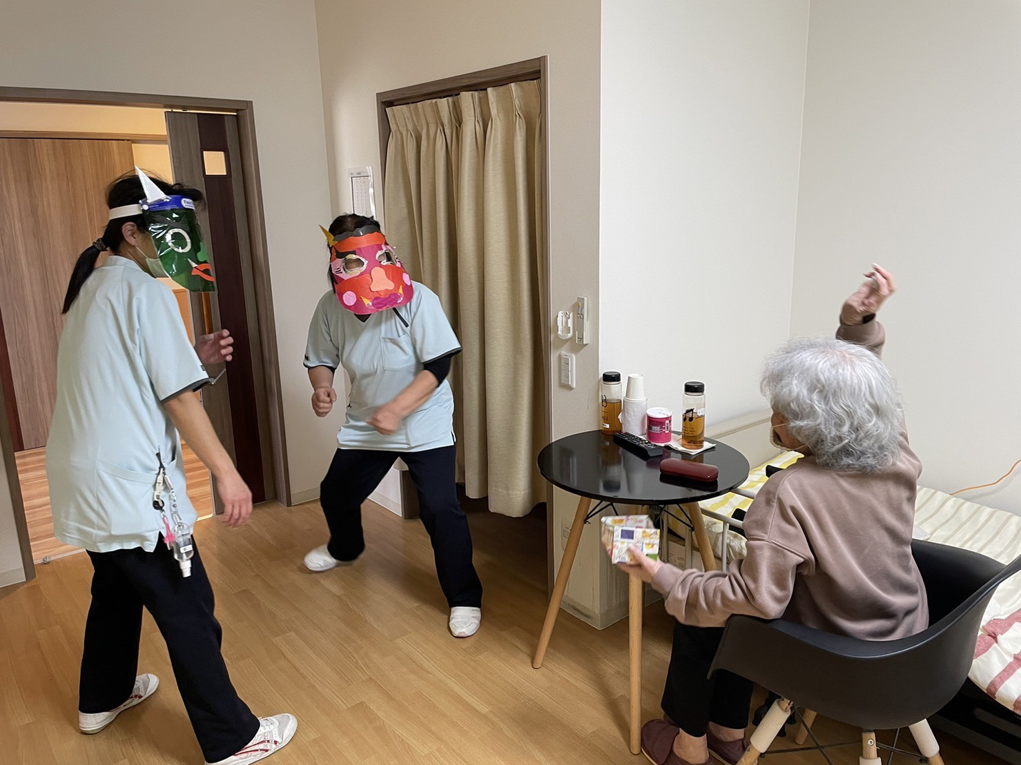 楽しい活動中の居室