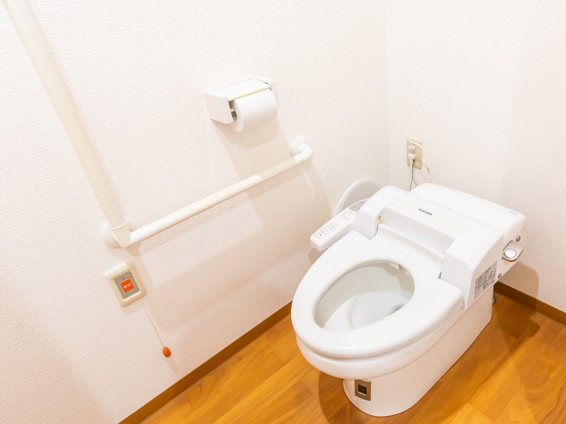 安全な設備のトイレ