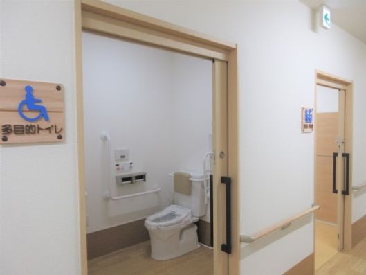 多目的トイレ