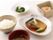 彩りよく盛り付けられた和食のお食事。