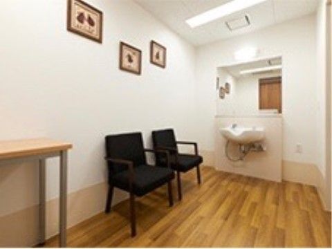 施設内には理美容専用の部屋がある。身だしなみを整えたい入居者様には訪問ヘアカットのサービスをご利用いただけるので便利である。